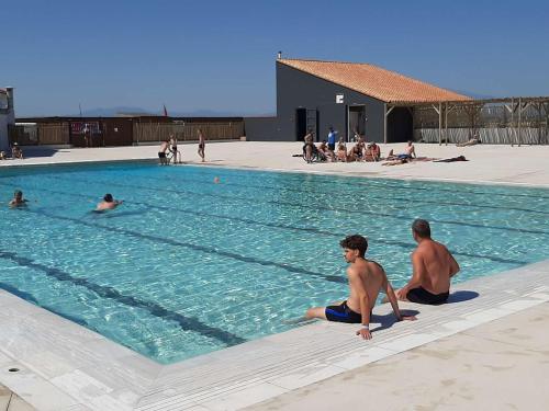 T2 + cabine avec piscine, parking, proche commerces - FR-1-782-64 - Location saisonnière - Le Barcarès