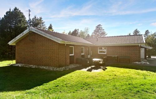 Amazing Home In Blåvand With Kitchen