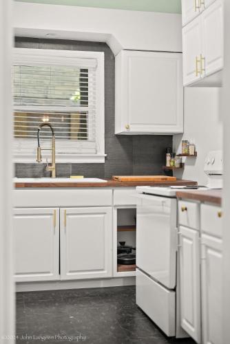 Quiet East Memphis Duplex The Green House