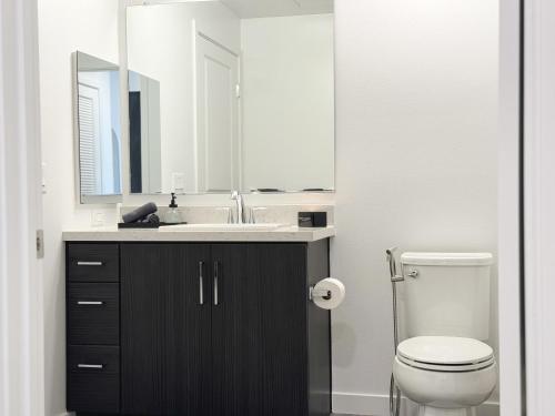 Modern Hollywood Home Sunset View & Free Parking - 10mins to Universal Studios, Los Angeles (fotografie 5)