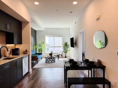 Hollywood sunset retreat-free parking - 편의 시설/서비스