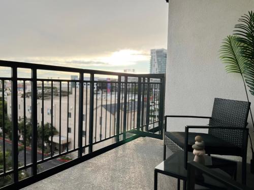 Hollywood sunset retreat-free parking - 발코니/테라스