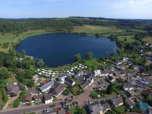 Uitzicht op het meer - formerly TUI in Schalkenmehren, Deutschland