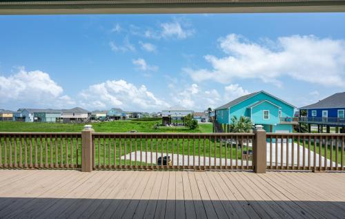 Tipsy Turtle home in Crystal Beach, USA
