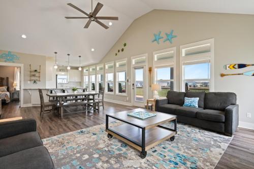 Tipsy Turtle home in Crystal Beach, USA
