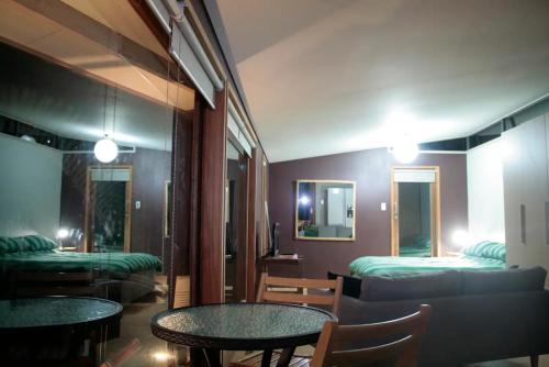 Springfield Studio near Közlekedési és Műszaki Múzeum (MOTAT)