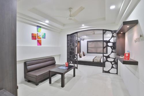 Hotel Nova Cross Road, Rajkot