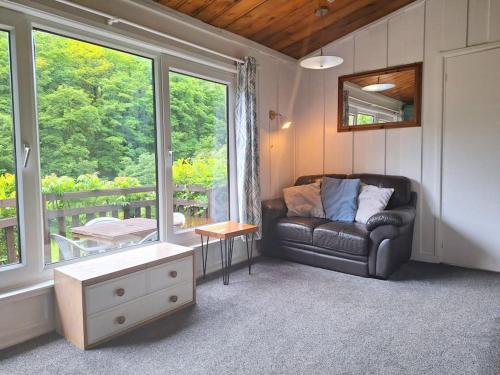 Kallowen Cottage at Crackington Haven, near Bude and Boscastle, Cornwall in Crackington Haven