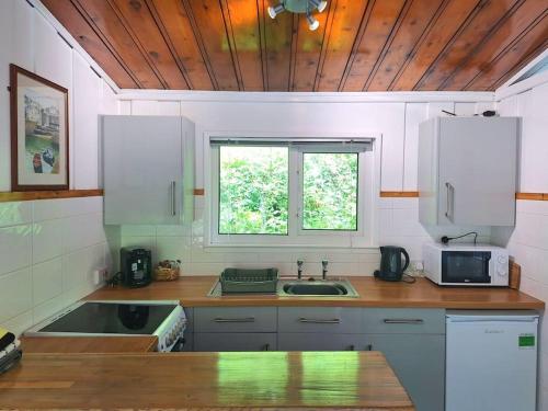 Kallowen Cottage at Crackington Haven, near Bude and Boscastle, Cornwall in Crackington Haven