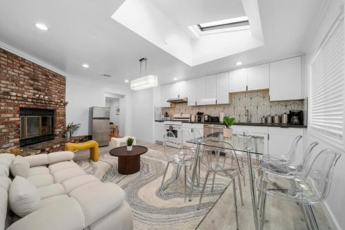 # Marbella Lane - Serene and Pristine 2BR Home in West Covina, USA