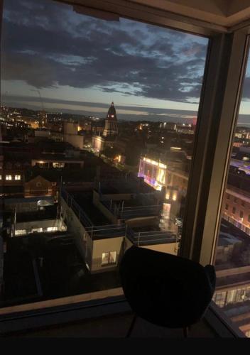 Winners of 2025 traveller Award, Elegant two bedroom city central apartment with Netflix & WiFi, Leeds (foto 6)