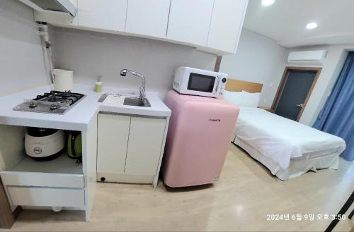 W Ocean Pension near Yakchunsa Temple