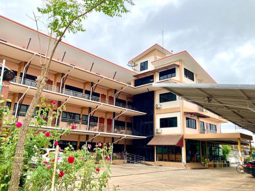 โรงแรมกาญจนาสกลนคร โรงแรมกาญจนาสกลนคร