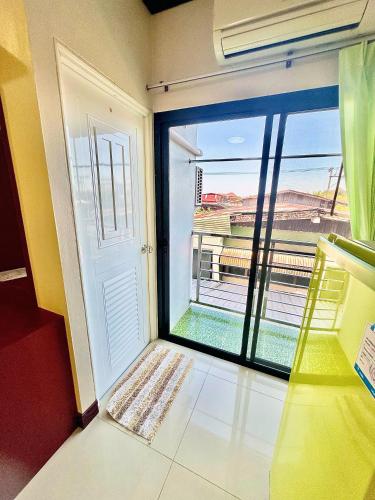 โรงแรมกาญจนาสกลนคร โรงแรมกาญจนาสกลนคร