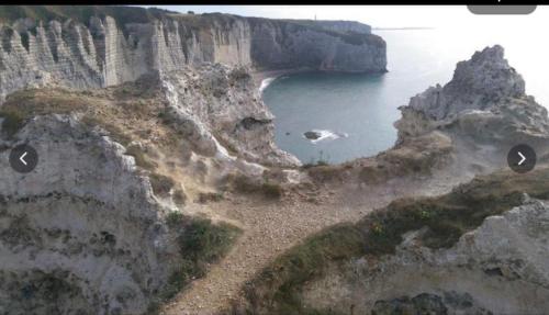 L'atelier d'Etretat in 勒蒂勒爾