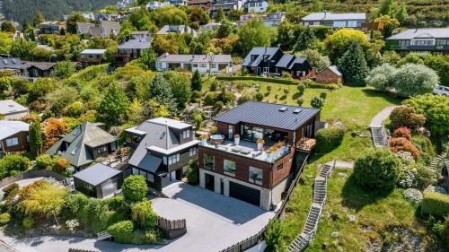 Magnificent Lakeview Modern Luxury - image 4