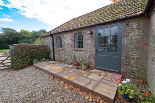 Home Farm House Room Type - Deluxe Double Room