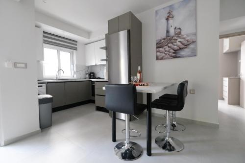 Rhodes Retreat: Modern Comfort in Serene Luxury 4