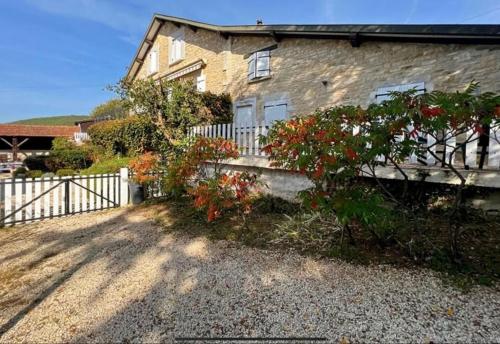 La maison d Ans l Charmante maison en pierres apparentes l LMDA24 in 拉布瓦錫熱當斯