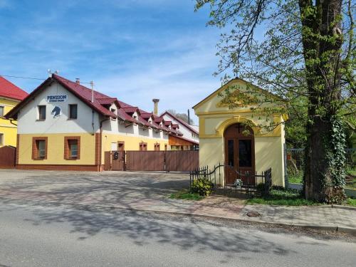 Viesnīcas āriene, Wellness Penzion HORSE FARM in Bravantice