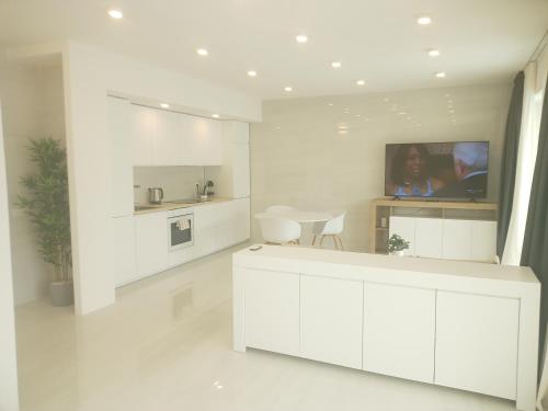 Smart Luxury Suites & Apartments 5