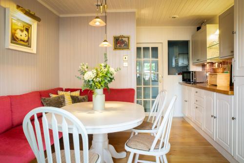 Stunning country home with private wellness Spa in Furnace