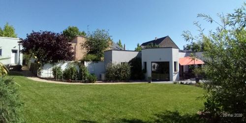 Très belle maison avec SPA extérieur (Tres belle maison avec SPA exterieur) in Nozay (Pays de la Loire)