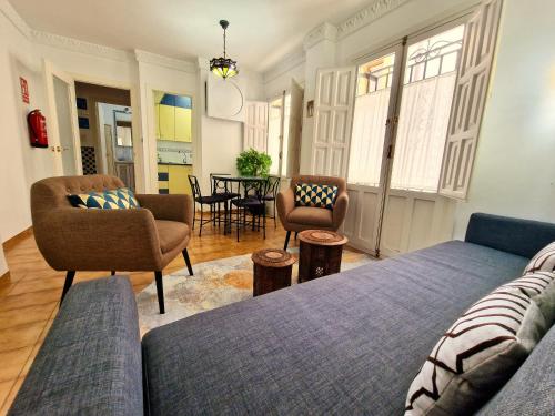 The Nasrid - Apartamento con balcón frente a la Alhambra - Vistas desde la cama, Granada (foto 7)