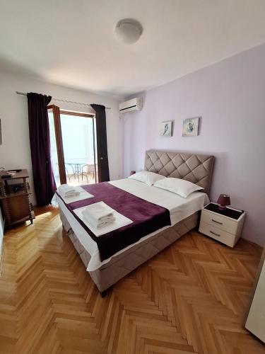 Apartment with Terrace image 10