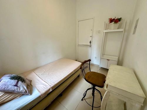 1 twin bed