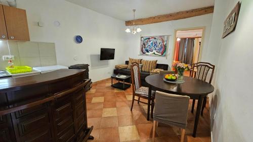 Eufrasiana Apartments - image 4