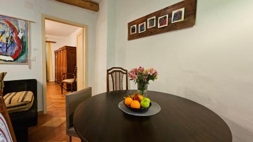 Apartment with Terrace image 6