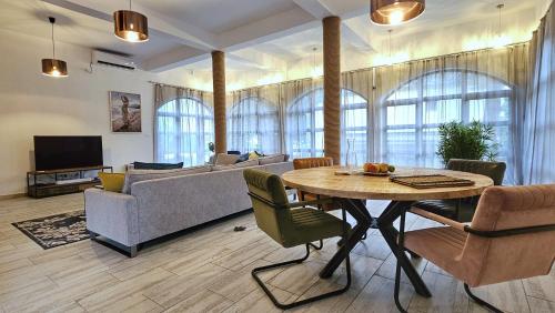 صالة مشتركة/ منطقة التلفزيون, Villa Sazanka with private pool in Josice