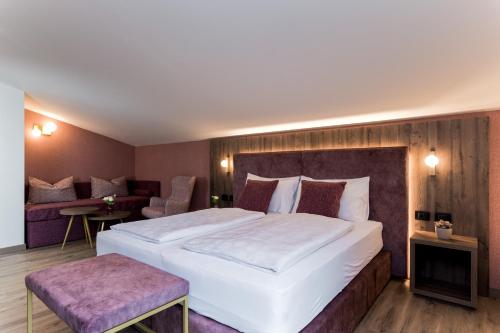 2 bedrooms, 4 beds