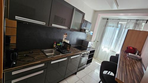 Central Charm - Bedroom & Kitchen Apartment near the Main Station Hauptbahnhof, Wuppertal (Foto 11)