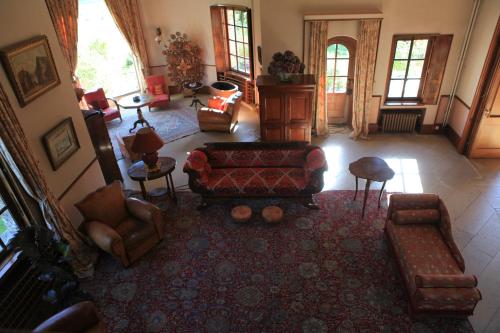 Koplietošanas atpūtas telpa ar TV, Le Logis D'Arniere in Saint-Cyr-sous-Dourdan (Ile-de-France)