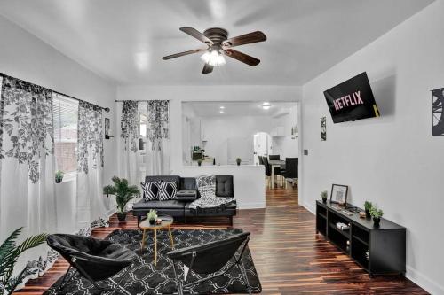 Around the corner to PPL Center! With secured parking 1st floor unit Around the corner to PPL Center! With secured parking 1st floor unit