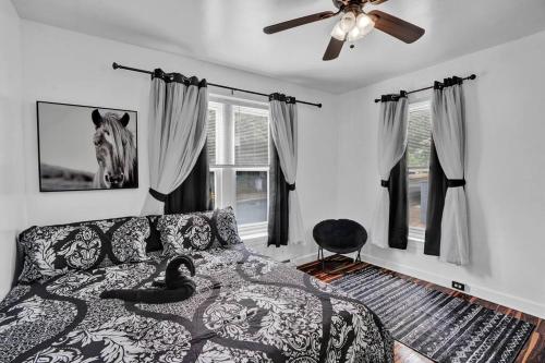 Around the corner to PPL Center! With secured parking 1st floor unit Around the corner to PPL Center! With secured parking 1st floor unit