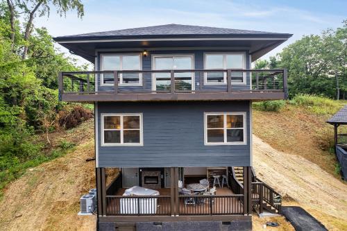 Smokies Treehouse