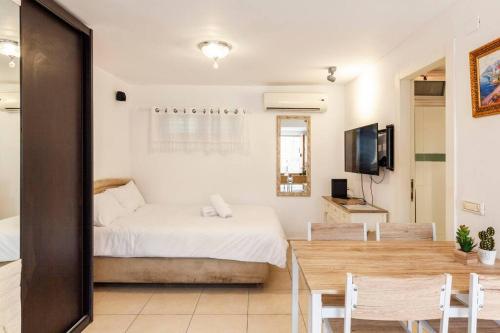 Studio with garden, 5 min walk to the sea, Tel Awiw (zdjęcie 5)