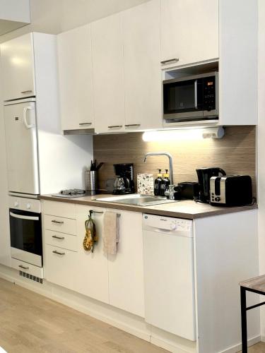 C&C Studio - Comfy Nest Near Airport & City Access, Vantaa (foto 10)