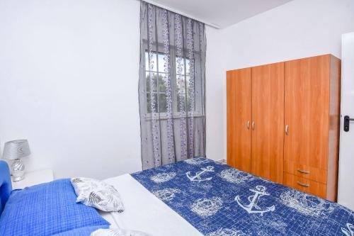 One-Bedroom Apartment with Balcony image 6