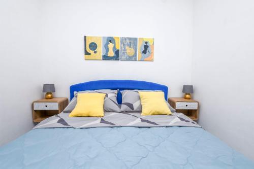 One-Bedroom Apartment with Sea View image 5