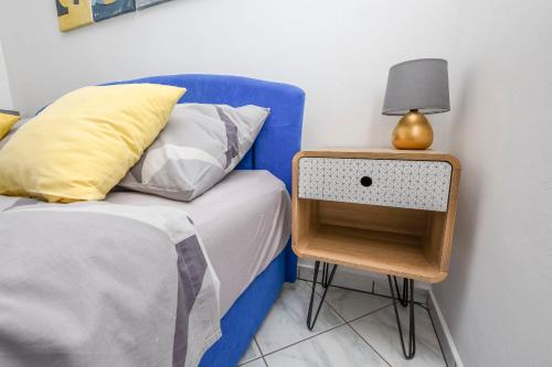 One-Bedroom Apartment with Sea View image 4