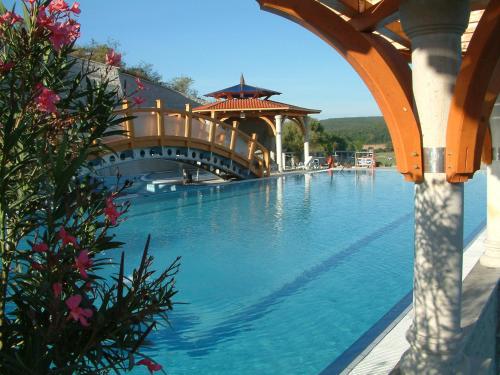 Hotel Cascade Resort & Spa – Demjén, FL