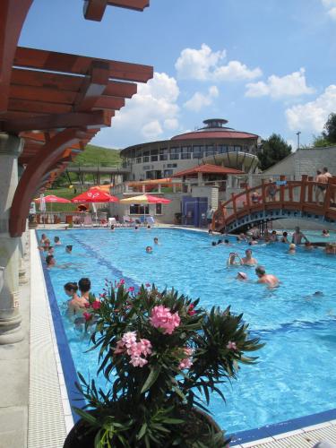 Hotel Cascade Resort & Spa – Demjén, FL
