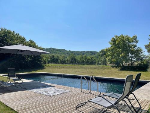 Gite La Chartreuse avec piscine in Prayssas