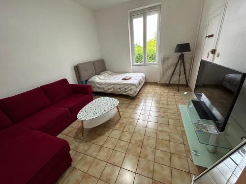 Chambre - Pension de famille - Montceau-les-Mines