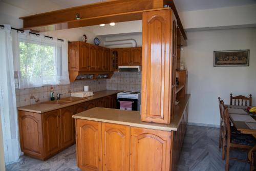 Konyha, Cozy and calm in Plaka Dilesi