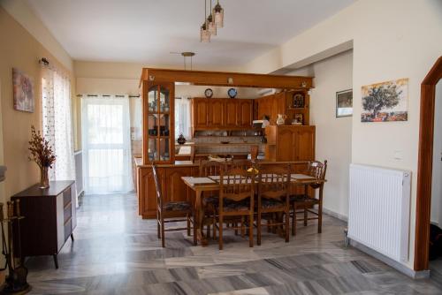 Létesítmények, Cozy and calm in Plaka Dilesi